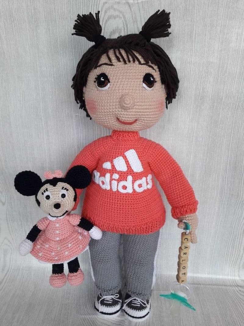 Patrón gratis muñeca Carlota amigurumi a crochet