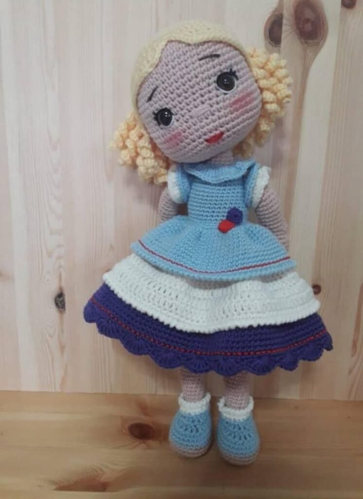Patrón gratis muñeca Lila crochet