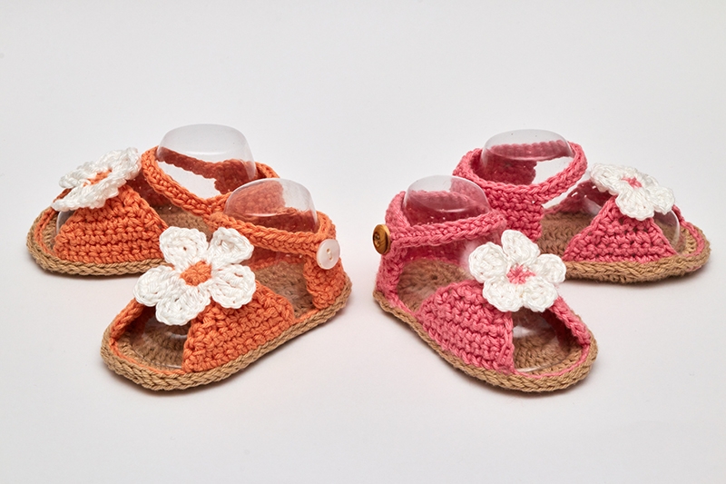 Patrón gratis sandalias bebé flor crochet